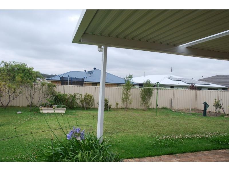 19 Lacebark Grove, Worrigee NSW 2540