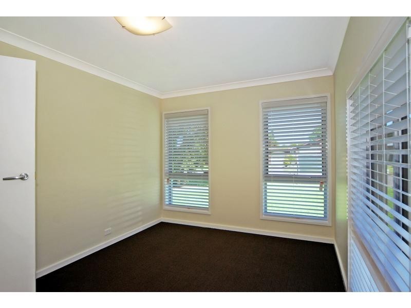 6 Lyrebird Drive, Nowra NSW 2541