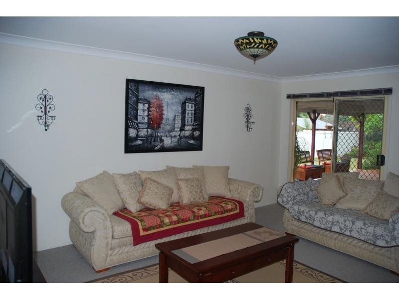 11 Melaleuca Place, Bomaderry NSW 2541