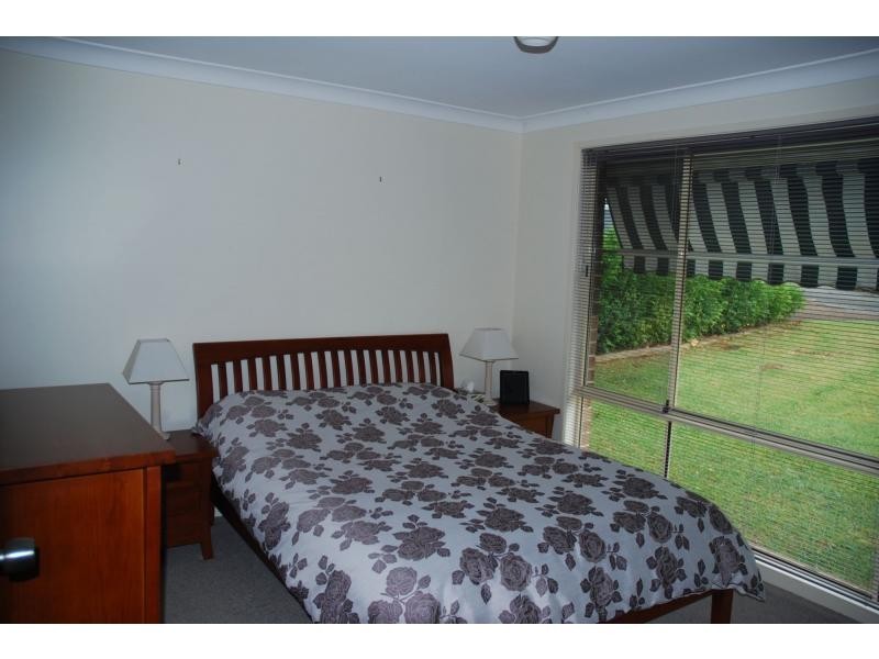 11 Melaleuca Place, Bomaderry NSW 2541