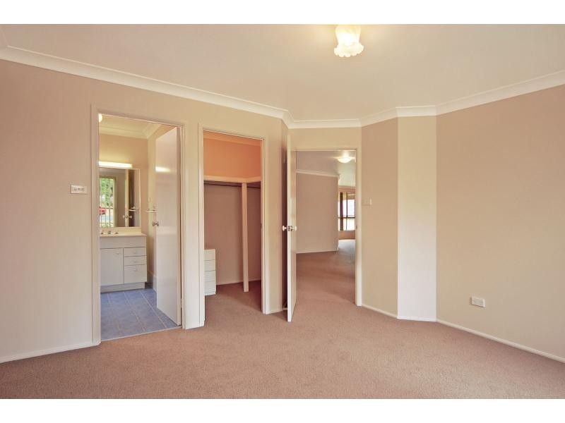 93 Jasmine Drive, Bomaderry NSW 2541