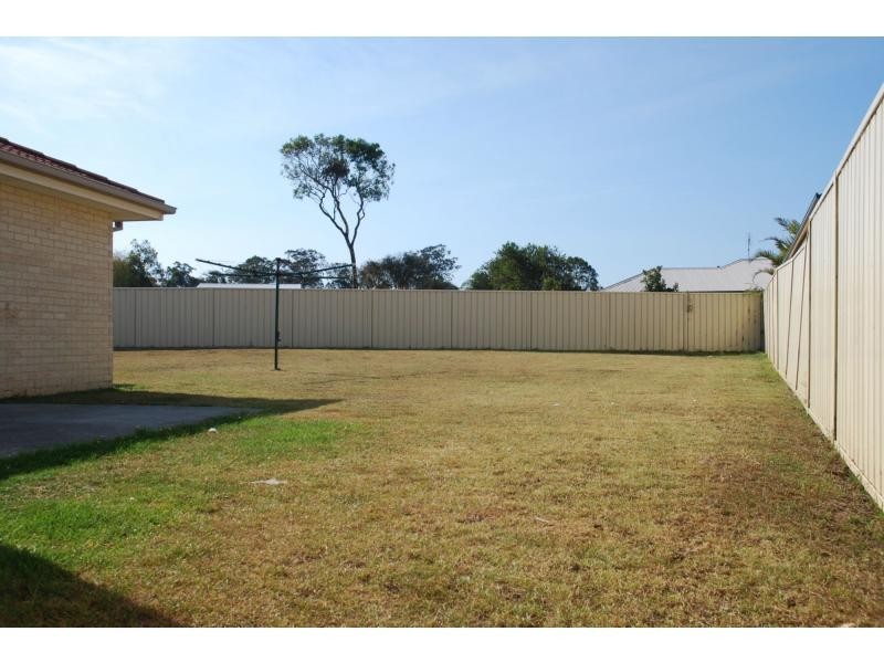 5 Guinea Flower Crescent, Worrigee NSW 2540