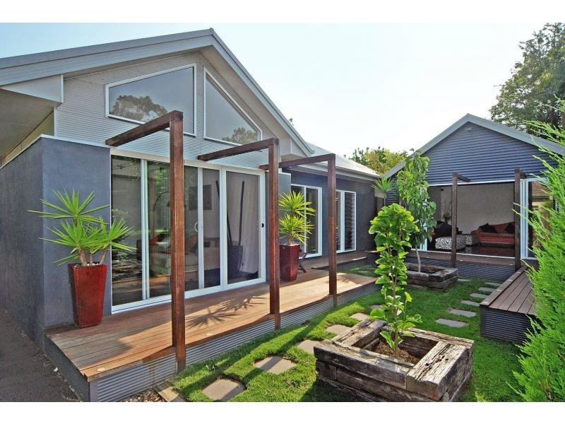 7 Daley Crescent, North Nowra NSW 2541