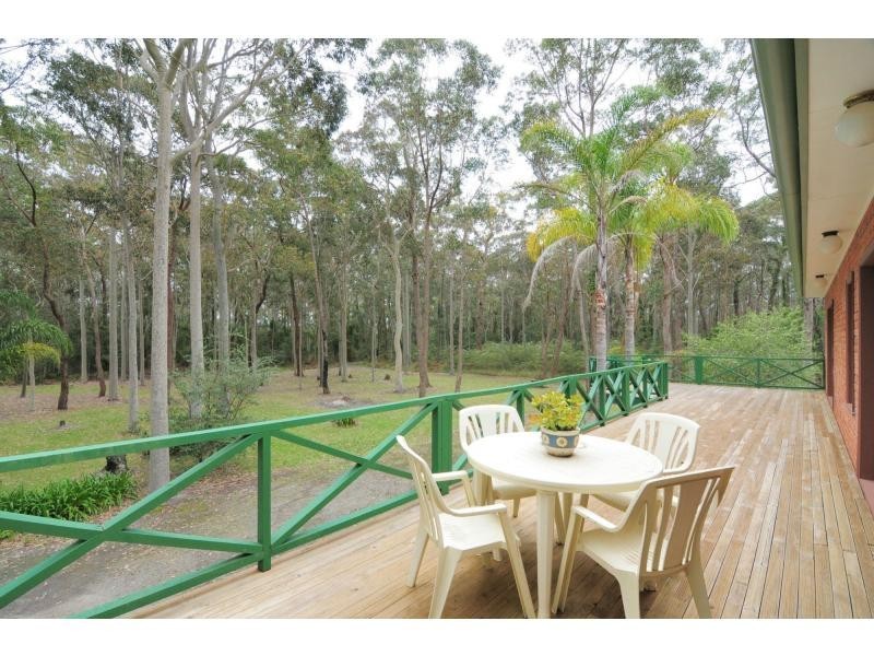 52 Streamside Street, Woollamia NSW 2540