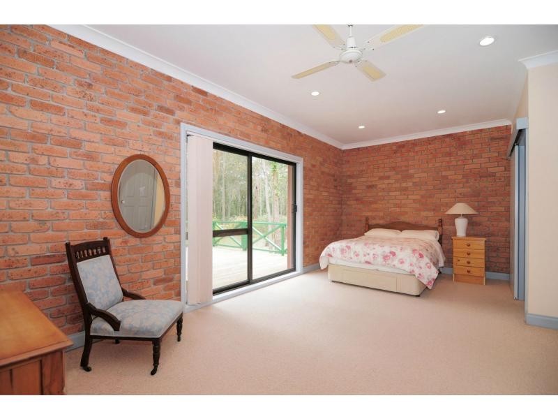 52 Streamside Street, Woollamia NSW 2540