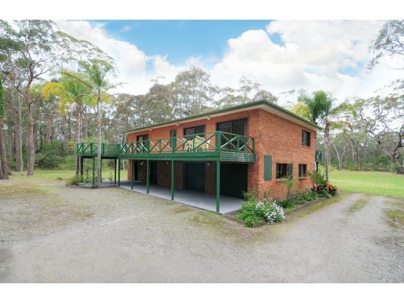 52 Streamside Street, Woollamia NSW 2540