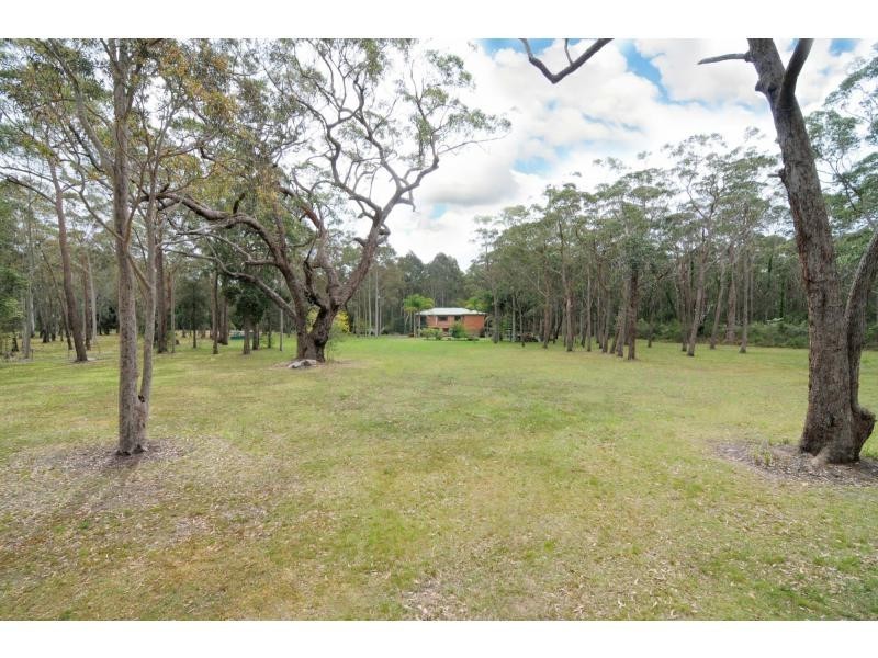 52 Streamside Street, Woollamia NSW 2540