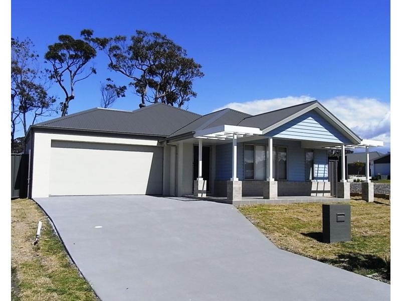 4 Dinghy Street, Vincentia NSW 2540