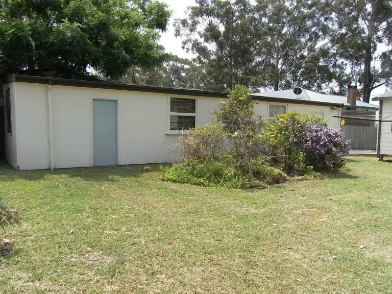 6 Coulon Street, Woollamia NSW 2540
