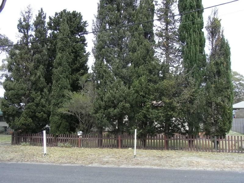 6 Coulon Street, Woollamia NSW 2540