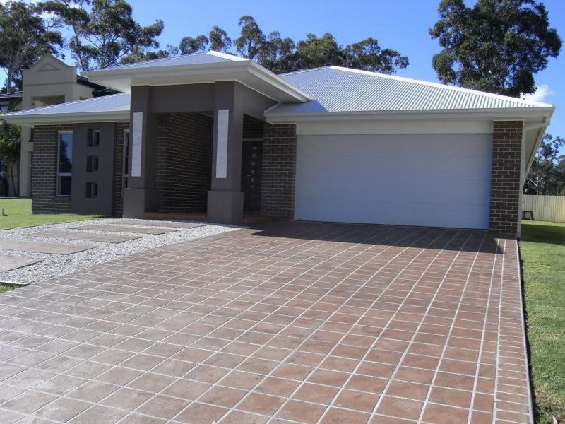 10 Paino Crescent, Sanctuary Point NSW 2540