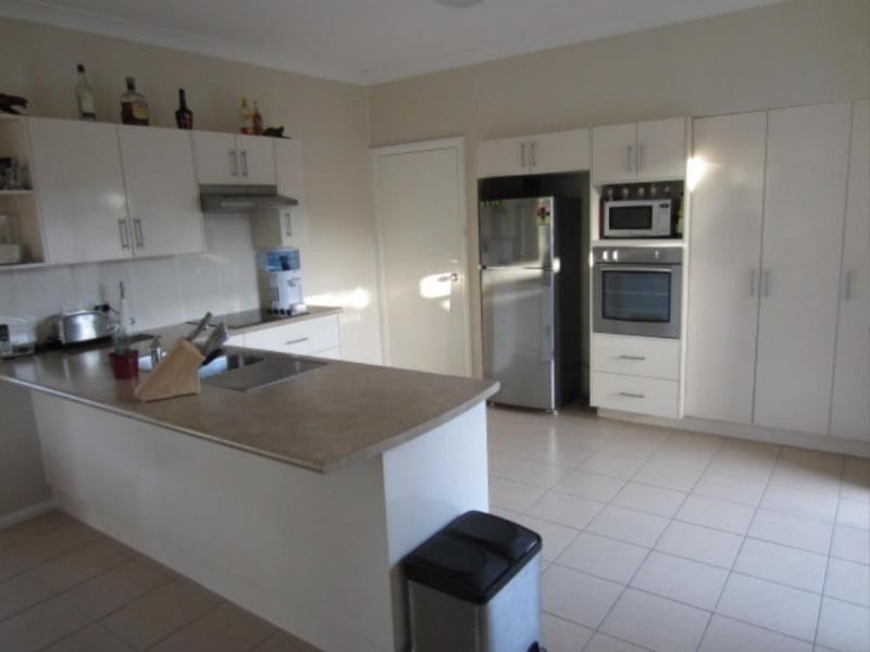 122c Jasmine Drive, Bomaderry NSW 2541