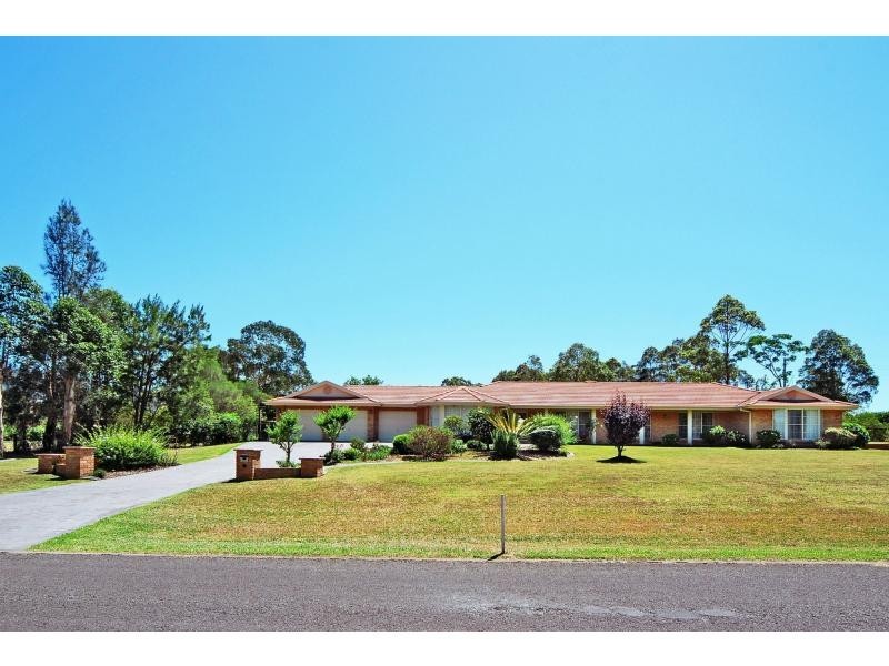 20 Tartarian Crescent, Bomaderry NSW 2541