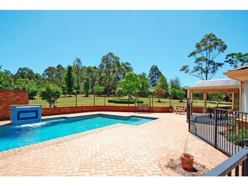 20 Tartarian Crescent, Bomaderry NSW 2541