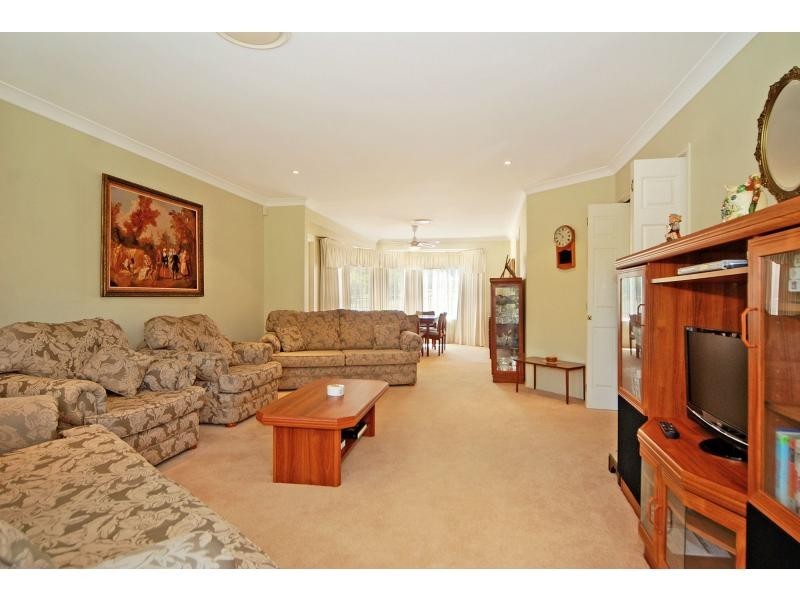 20 Tartarian Crescent, Bomaderry NSW 2541