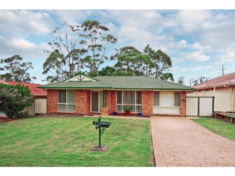 4 Olympic Drive, West Nowra NSW 2541