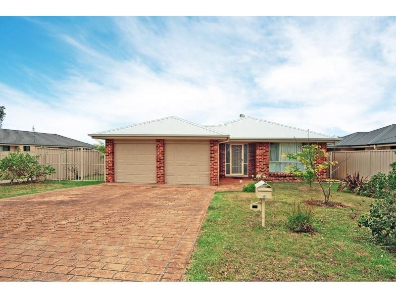 19 Lacebark Grove, Worrigee NSW 2540