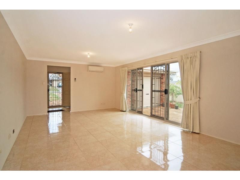 19 Lacebark Grove, Worrigee NSW 2540