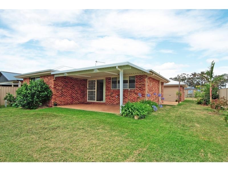 19 Lacebark Grove, Worrigee NSW 2540
