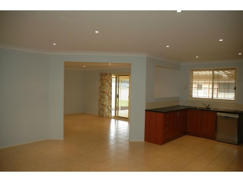 20 The Garden Walk, Worrigee NSW 2540