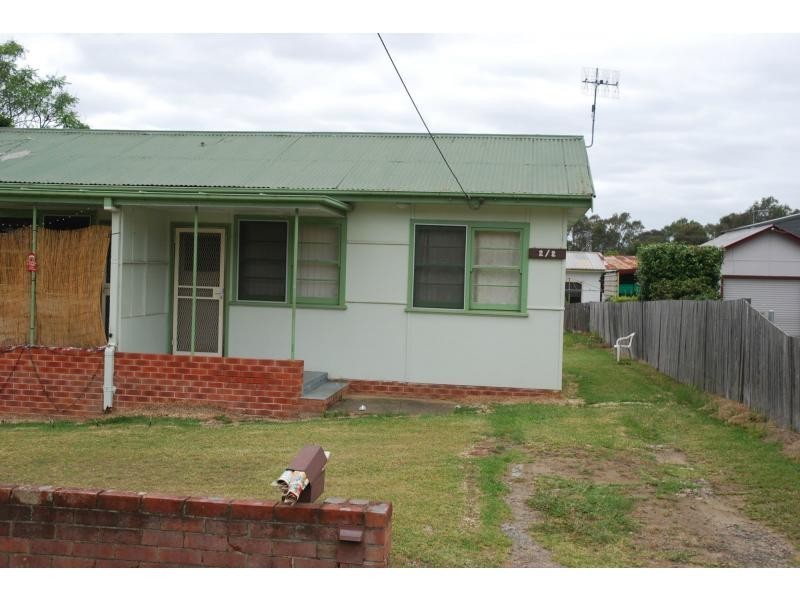 2/2 Lynburn Avenue, Bomaderry NSW 2541