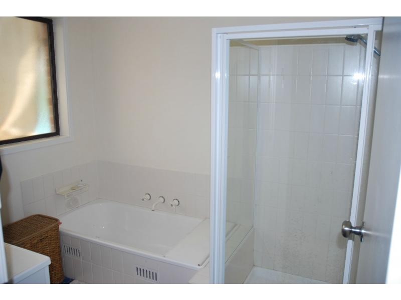 11 Russell Avenue, North Nowra NSW 2541