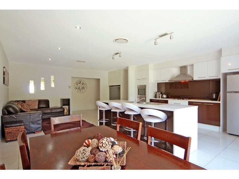 51 Emerald Drive, Meroo Meadow NSW 2540