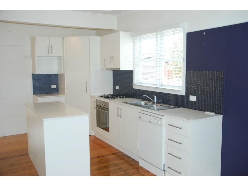 7 Turley Avenue, Bomaderry NSW 2541