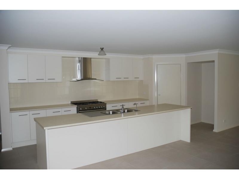 3 Christiana Close, West Nowra NSW 2541