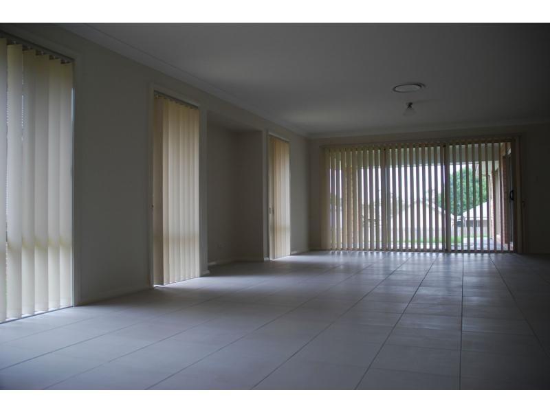 3 Christiana Close, West Nowra NSW 2541