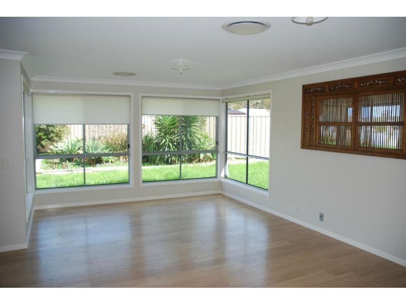 42 Lacebark Grove, Worrigee NSW 2540