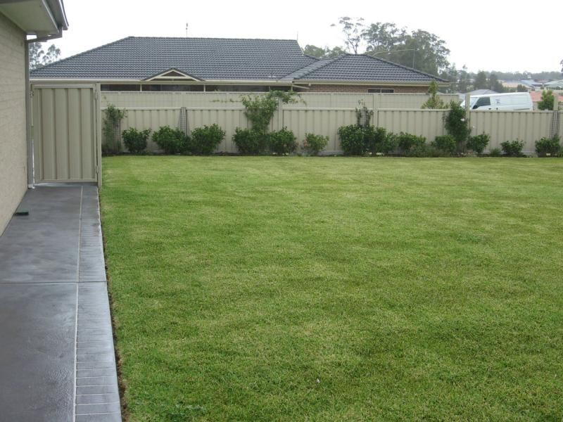 42 Lacebark Grove, Worrigee NSW 2540