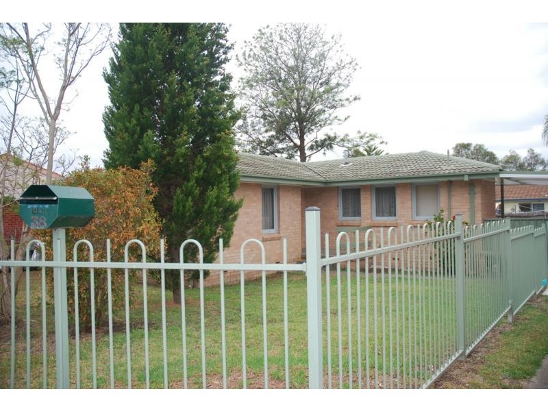 38 Kameruka Crescent, Nowra NSW 2541