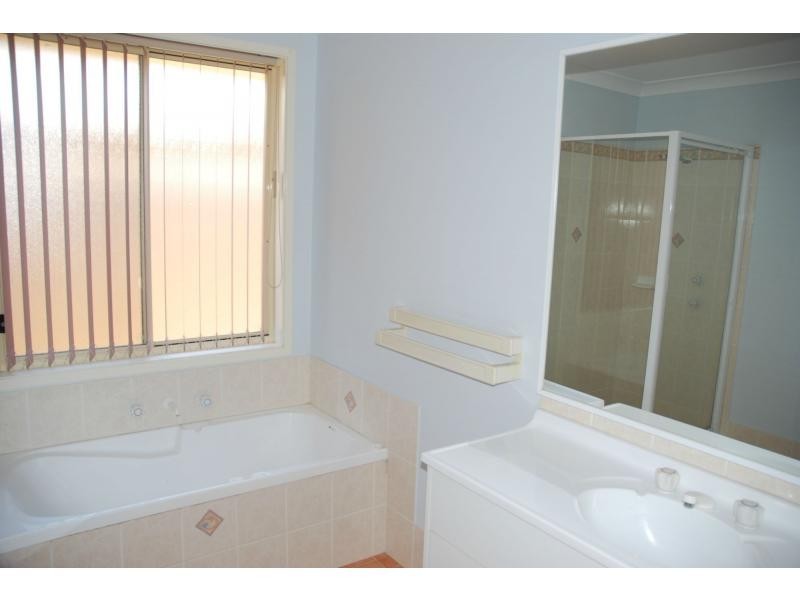 20 The Garden walk, Worrigee NSW 2540