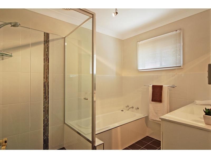 27 Lochaven Drive, Bangalee NSW 2541