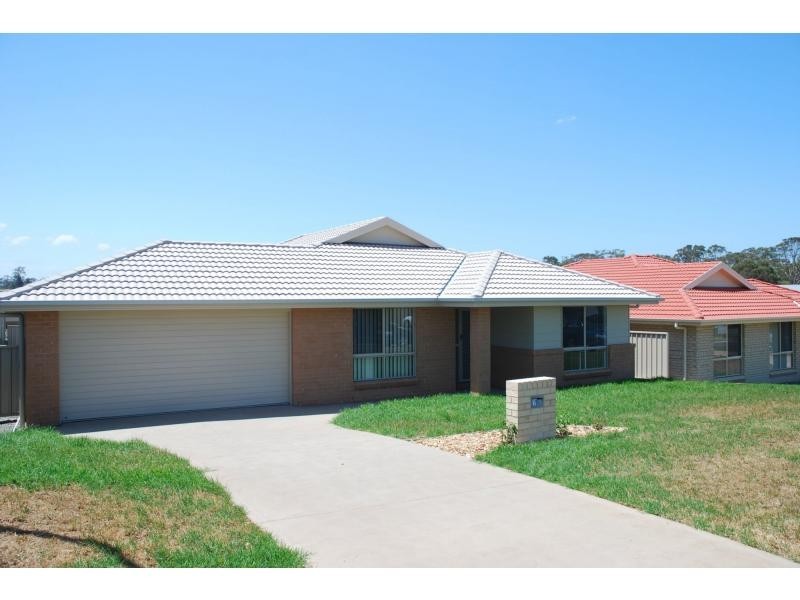 13 Nutans Crescent, South Nowra NSW 2541