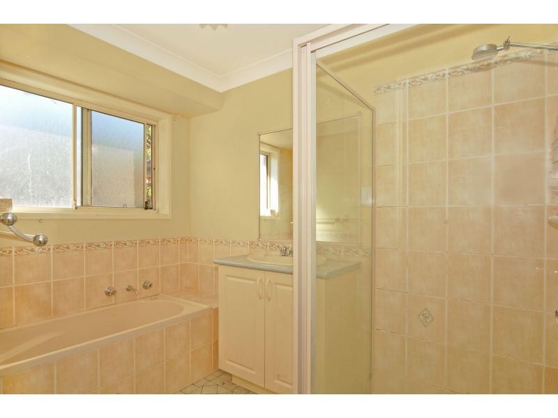 11 Nundah Close, Bomaderry NSW 2541