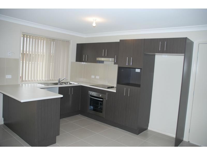 2/12 Cavanagh Lane, West Nowra NSW 2541