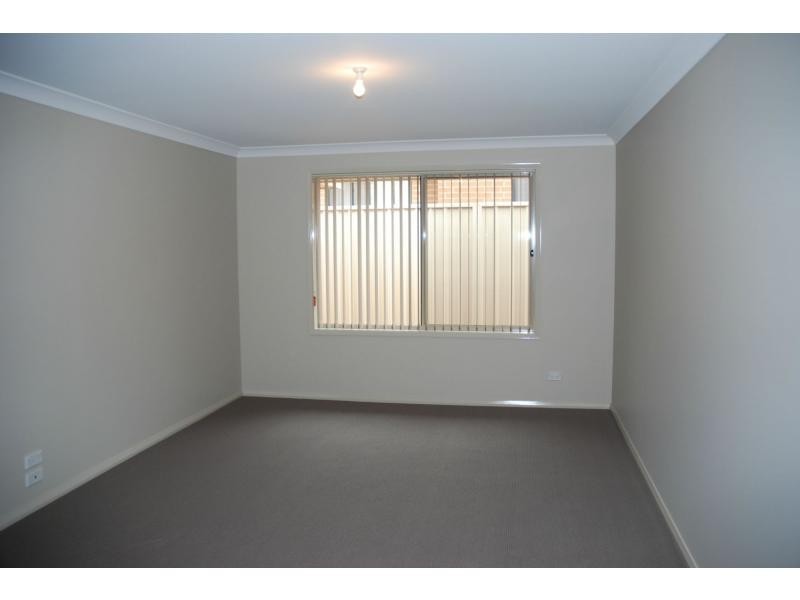 2/12 Cavanagh Lane, West Nowra NSW 2541