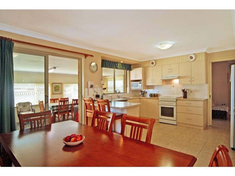 66 Lyndhurst Drive, Bomaderry NSW 2541