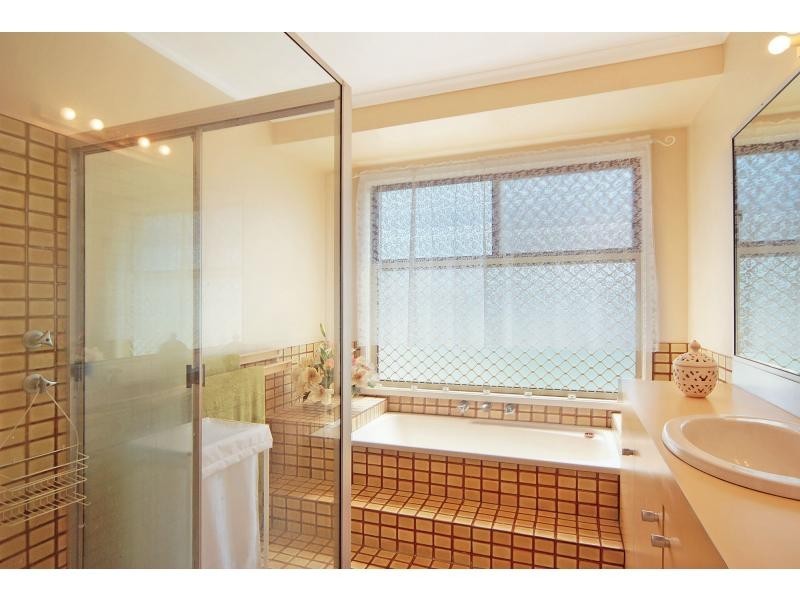 9 Coreen Close, North Nowra NSW 2541