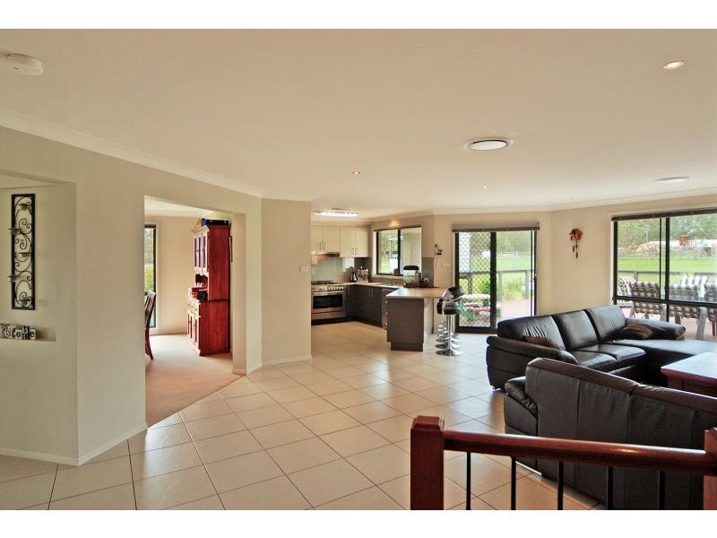 15 Cardwell Drive, Nowra Hill NSW 2540