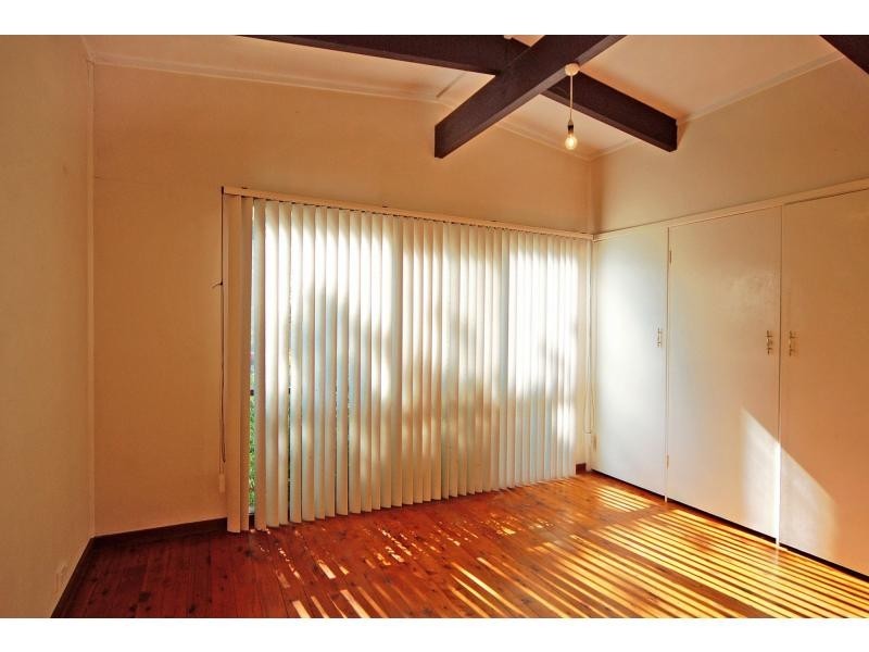 6 Taranna Crescent, Nowra NSW 2541