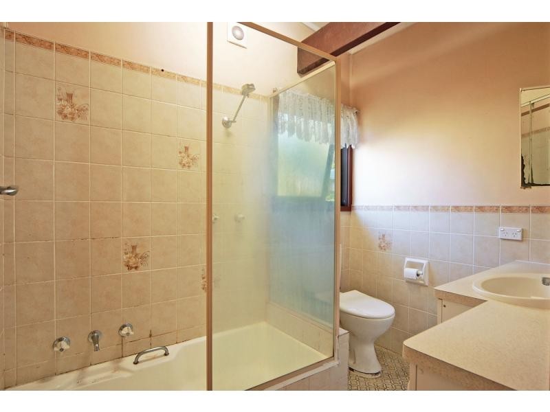 6 Taranna Crescent, Nowra NSW 2541