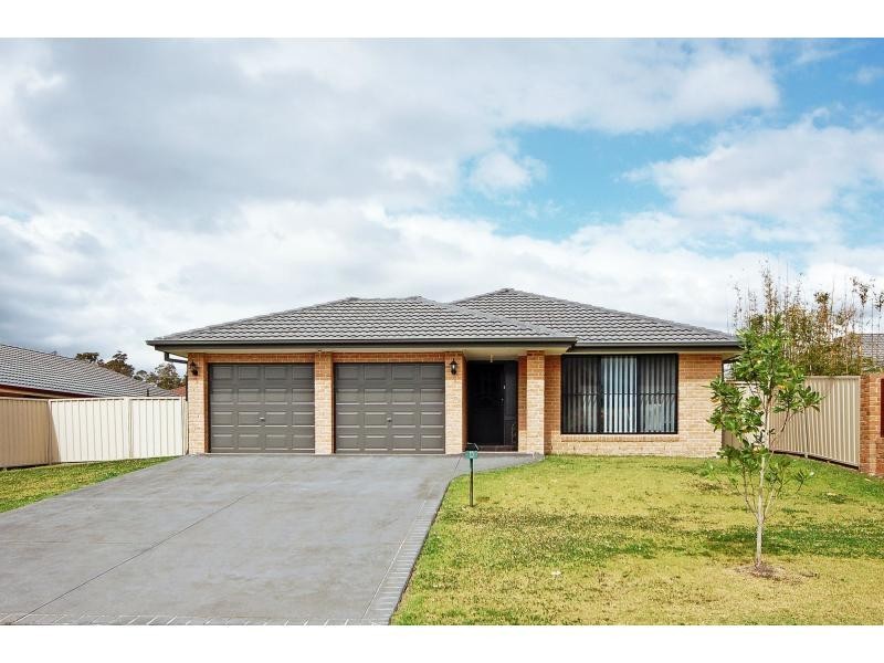 8 Mildura Street, Nowra NSW 2541