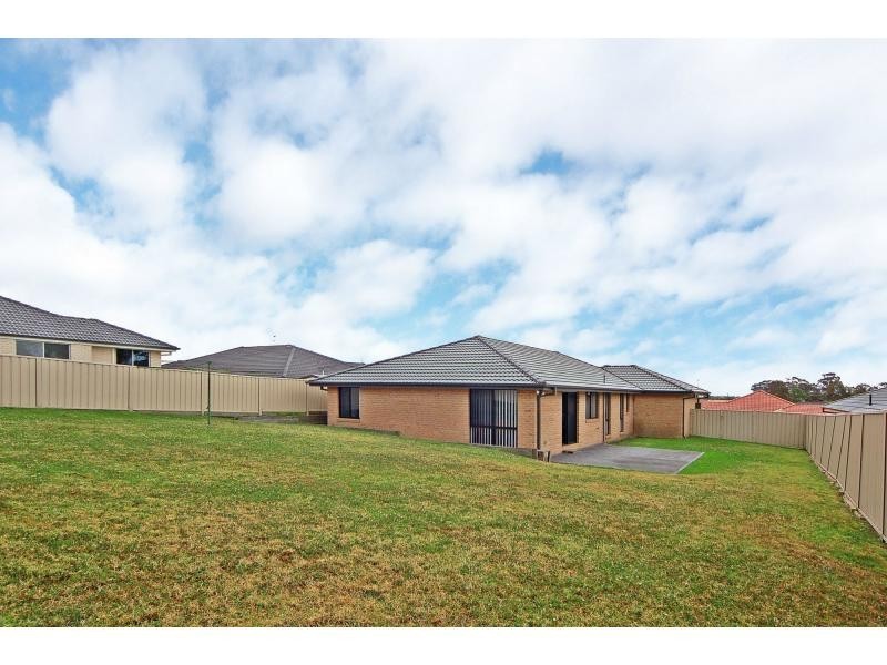 8 Mildura Street, Nowra NSW 2541