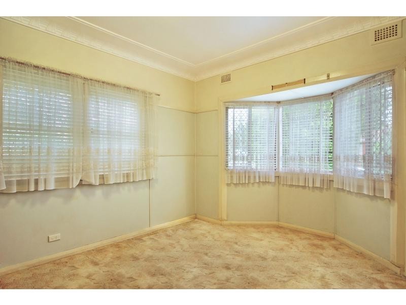 39 Tanang Street, Bomaderry NSW 2541