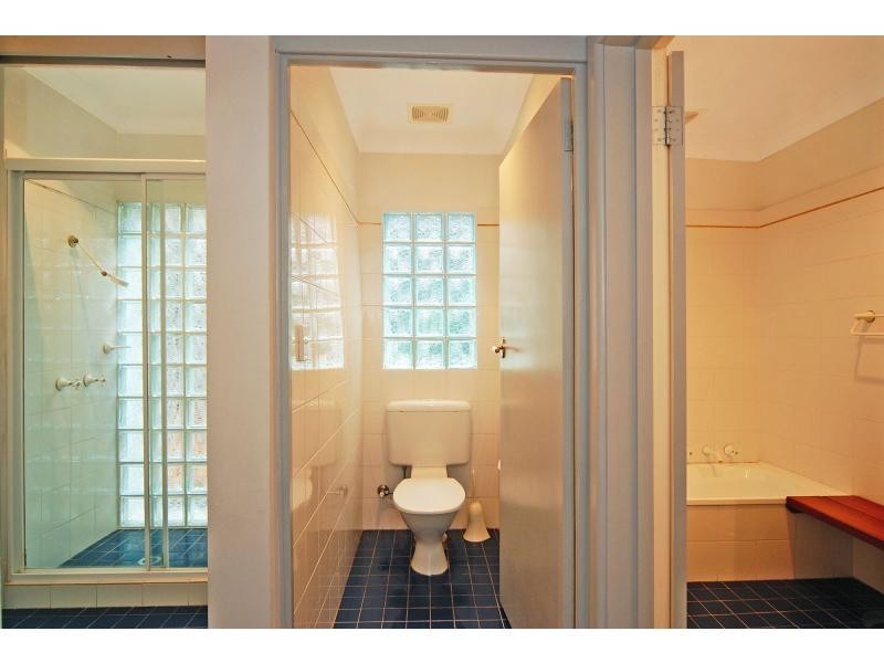 70 Walsh Crescent, North Nowra NSW 2541