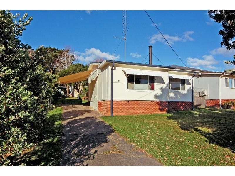 16 Berrellan Street, Greenwell Point NSW 2540