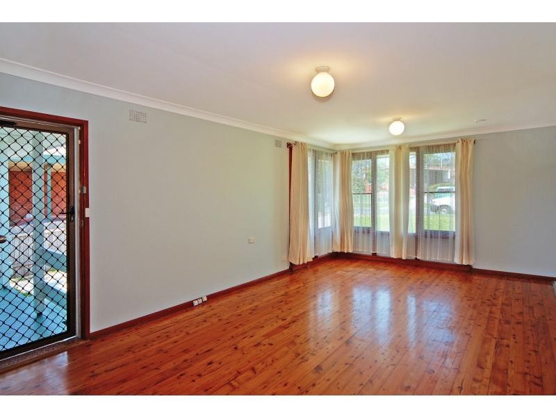 35 Quiberon Street, Nowra NSW 2541